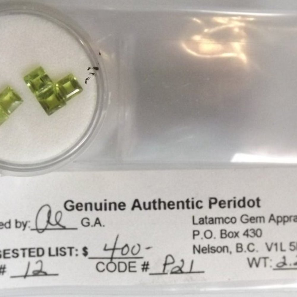 6 Genuine Authentic Peridot Squares 2.20 ct. - Picture 5 of 5